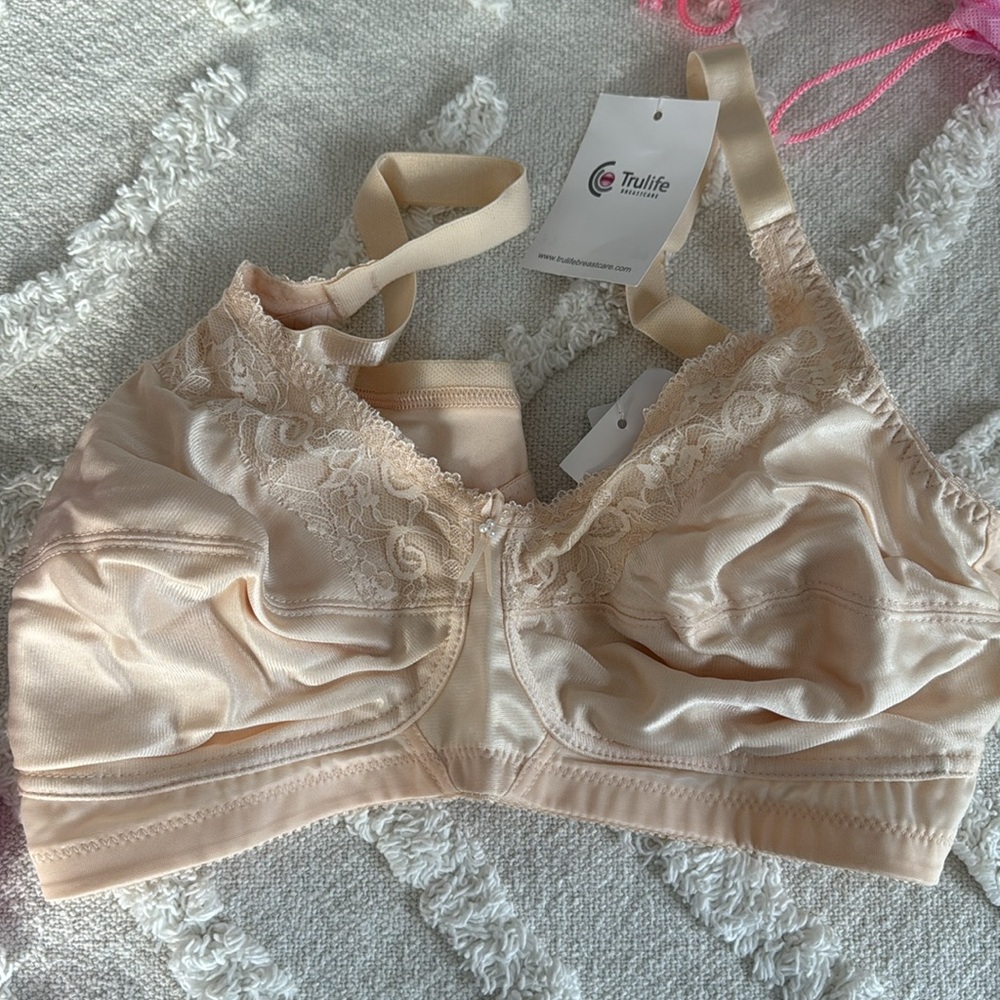 5 Trulife Breast Care Bras 42C.  NWT